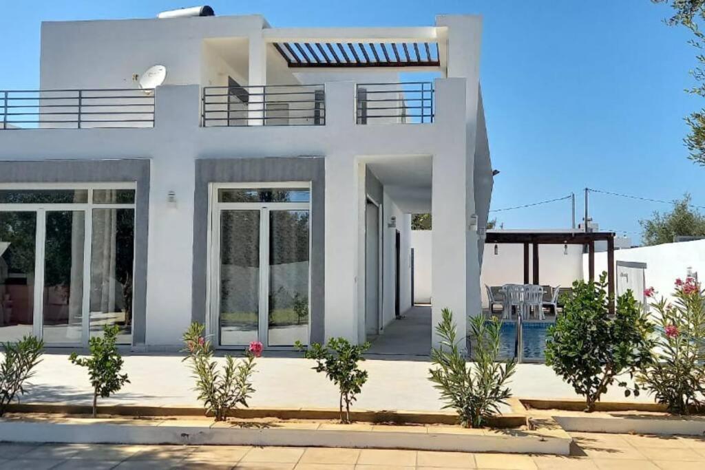 Magnifique Villa Avec Piscine Sur L'Ile De Djerba Pour Vacances Arkou Eksteriør bilde
